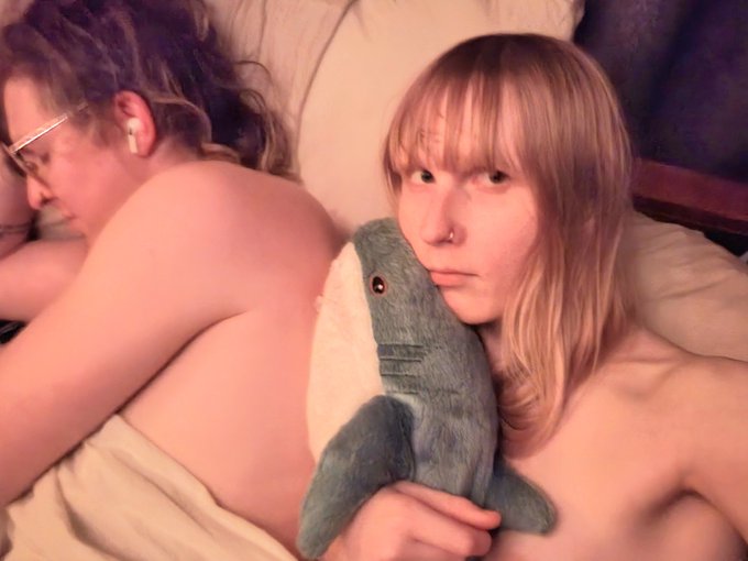 Shork 🦈🦈🦈 https://t.co/rhKp8jLjkp<a href="/tag/apclips"class="tags"><span>#apclips</span></a>