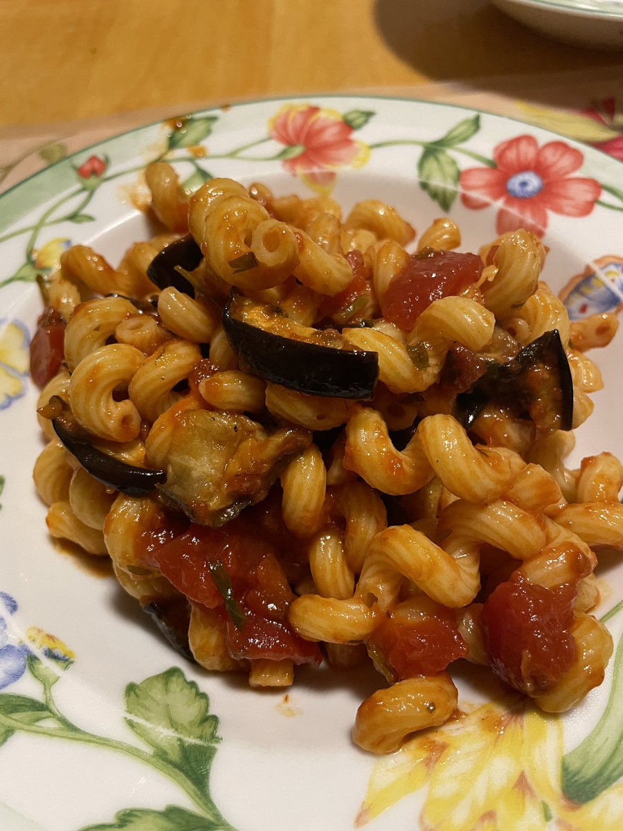 Pasta with tomato, eggplant and black olive sauce. So good! 
#marawritercooks #italianfood #Pasta #eggplant #olives #tomatosauce #Foodies #foodiechats #fdbloggers