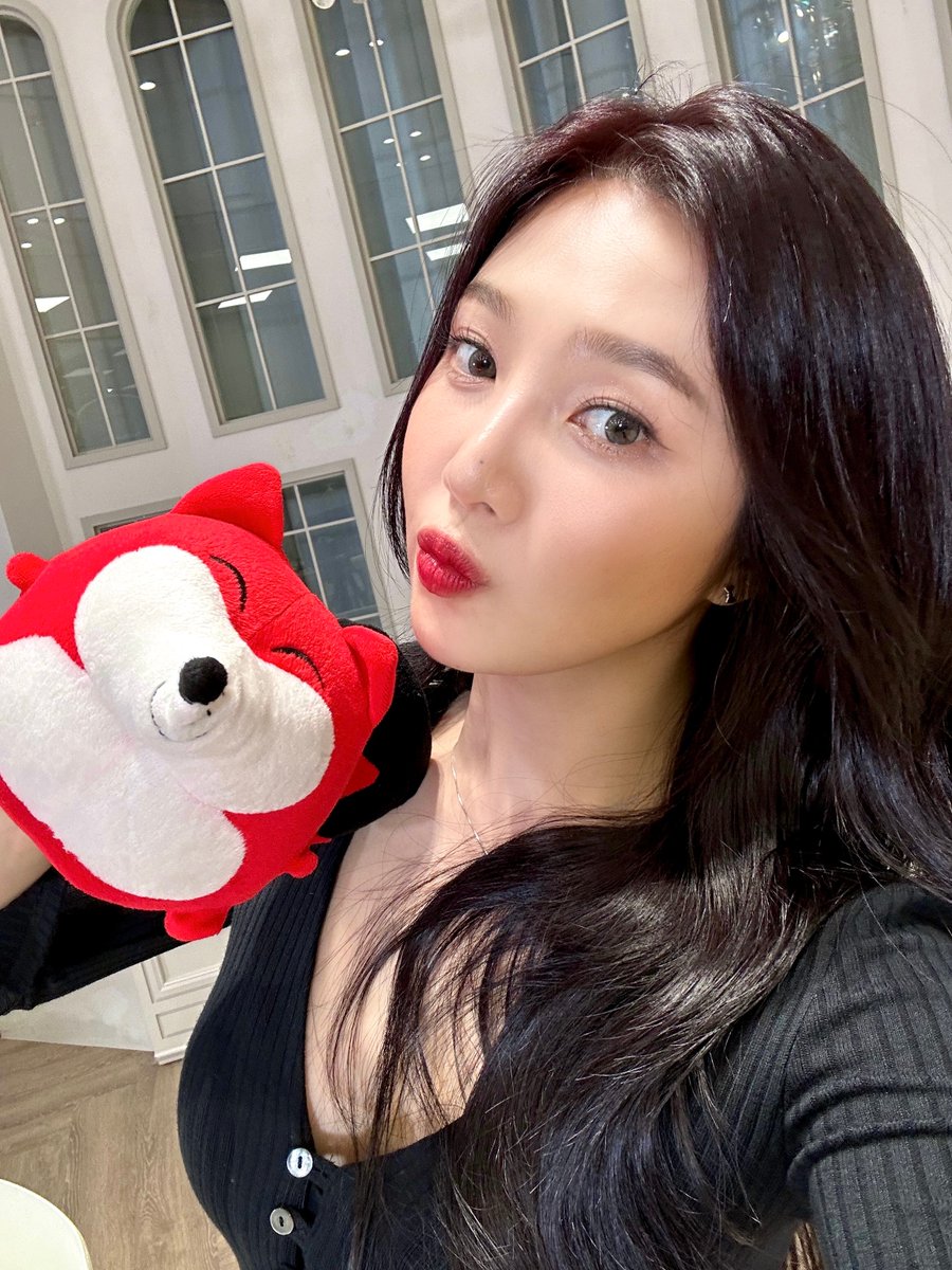SOHUKOREA's tweet photo. #조이 #예리 #JOY #YERI https://t.co/Yku0zWt77t