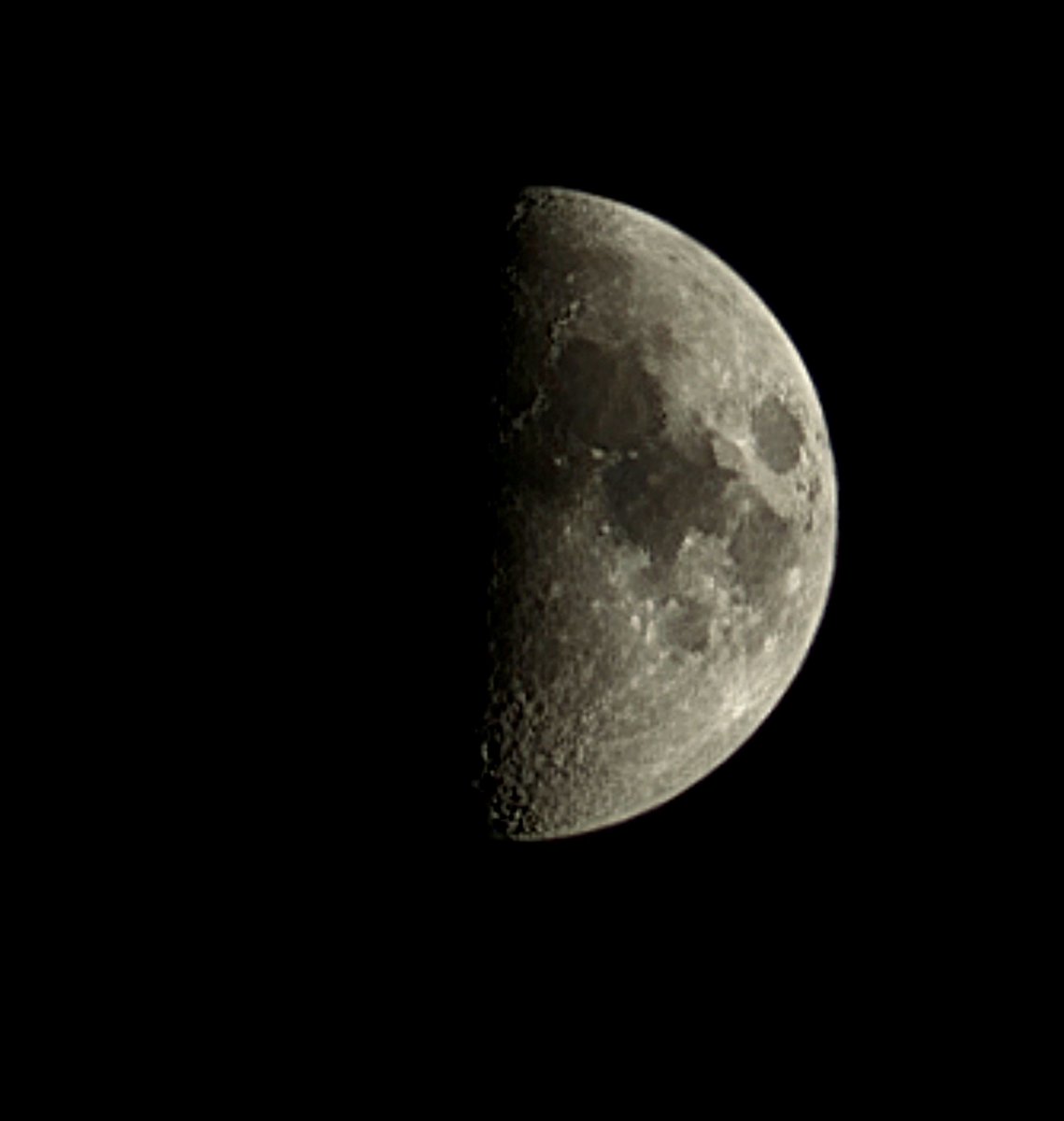 PriyPrana's tweet photo. Today, the #emotion  is #gray. I am somewhere between black &amp; white.
#moodymoon https://t.co/wGT4RKxP0Q
