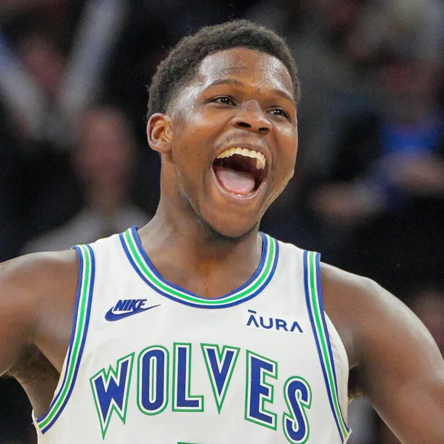 TheHoopCentral's tweet photo. The Minnesota Timberwolves are 10-3 and the No. 1 seed in the West. 🔥🔥 https://t.co/dCQFJCaCRi