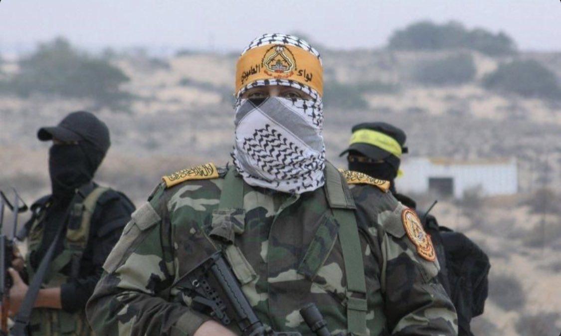 ⭕ Juru bicara Brigade syahid Al-Aqsa, Abu Muhammad mengatakan : mereka berhasil menangkap seorang petinggi <a href="/IDF/">Israel Defense Forces</a> yang melakukan pembantaian warga Palestina di Tepi Barat.