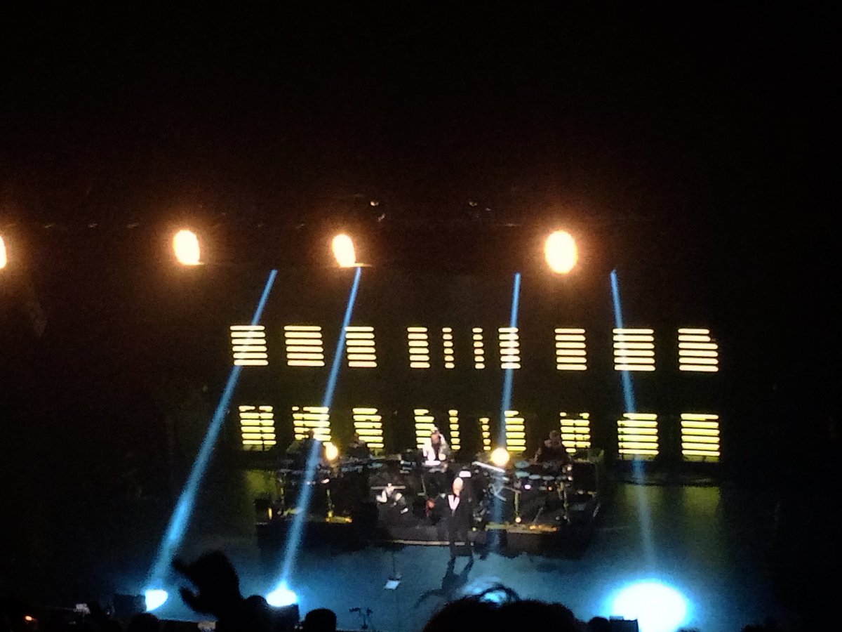 Mayte_BL's tweet photo. Que bueno que Pet Shop Boys dieron concierto solos porque estuvo genia. Todos cantaron en todo momento, se nota cuando se da show a verdaderos fans. https://t.co/n4abMivbca