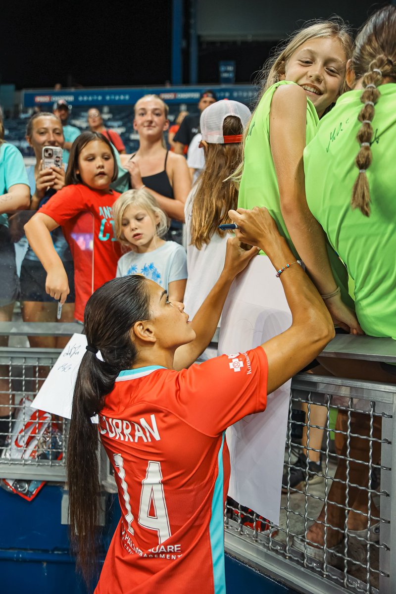 chardonnayc11's tweet photo. THANK YOU KC!! https://t.co/LcdMjyTsG2