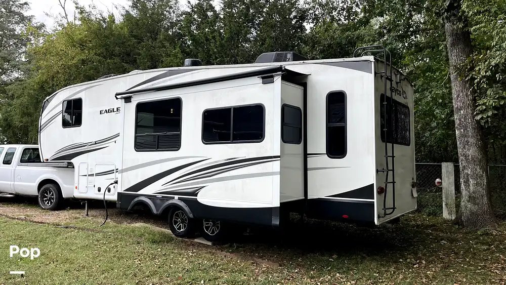 POPRVs's tweet image. Today's Featured Rig: 2021 Eagle HT 27RS for sale in Mount Juliet, Tennessee @ $35,860 with 0 miles #letsjayco @jaycorvs

Text or call Brian at (615) 406-6325. dlvr.it/Sz5pTS