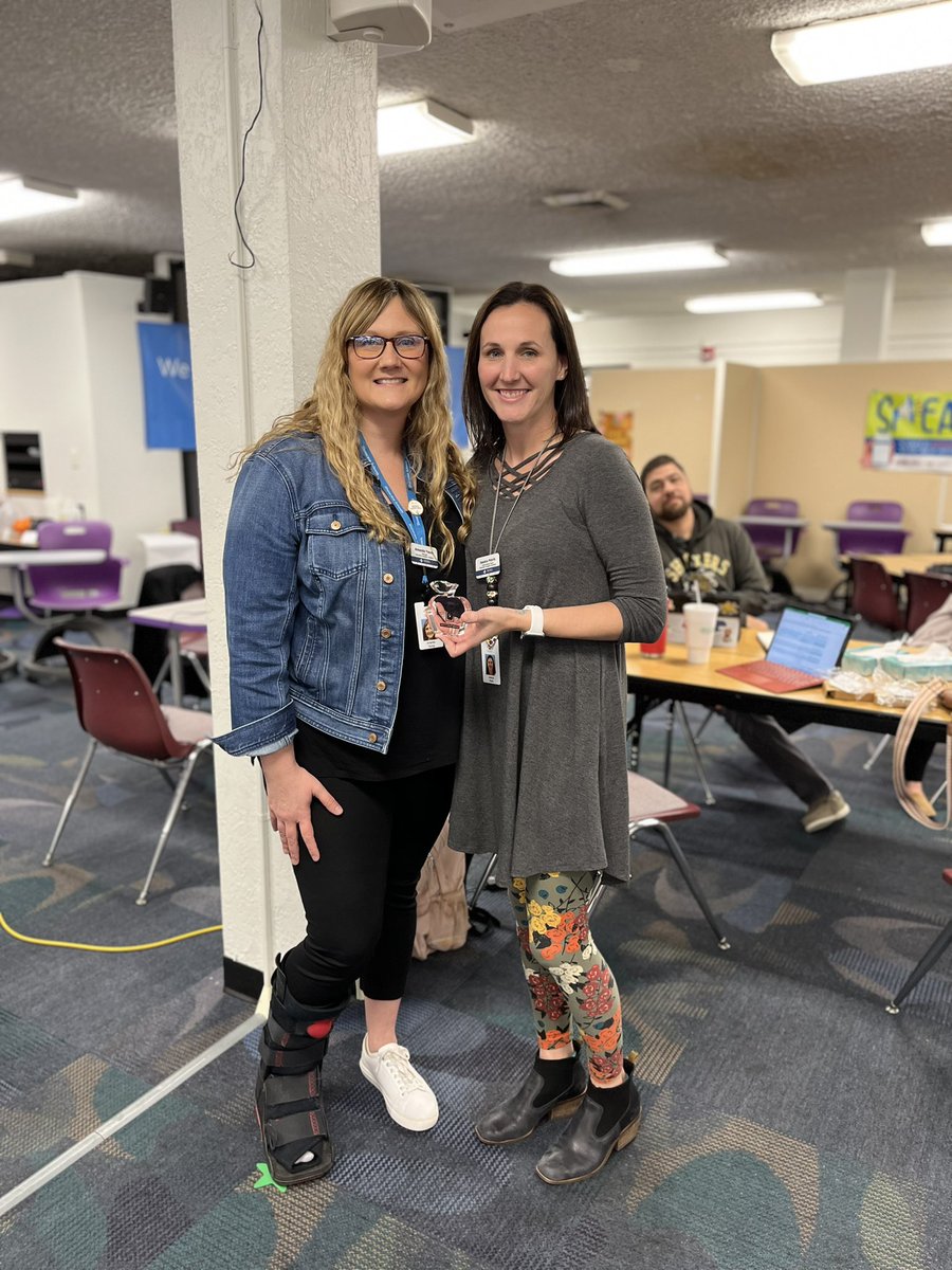 amandajeanyoung's tweet photo. Today @EIChargers we celebrated our #GoodApple awards. The staff voted and @jessicalea2 and Isaiah were honored today. Jess is an integral part of our school. Isaiah is a @wsutech intern who has taken his role and soared! We are thankful! https://t.co/qcuYHXOrlQ