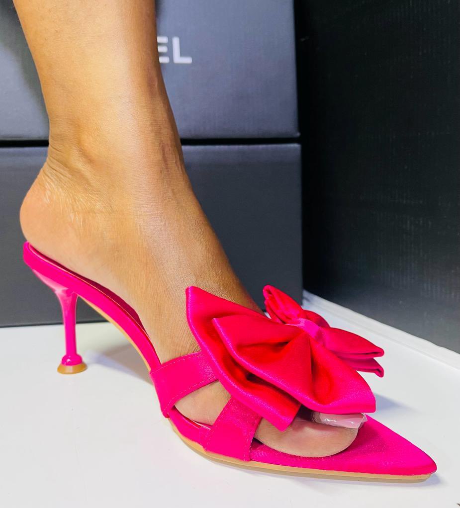 TheHeelsRack1Ug's tweet photo. We got you covered. We got you sorted
At only 70,000shs 
#TheHeelsRack1Ug https://t.co/nB8KasHPTj