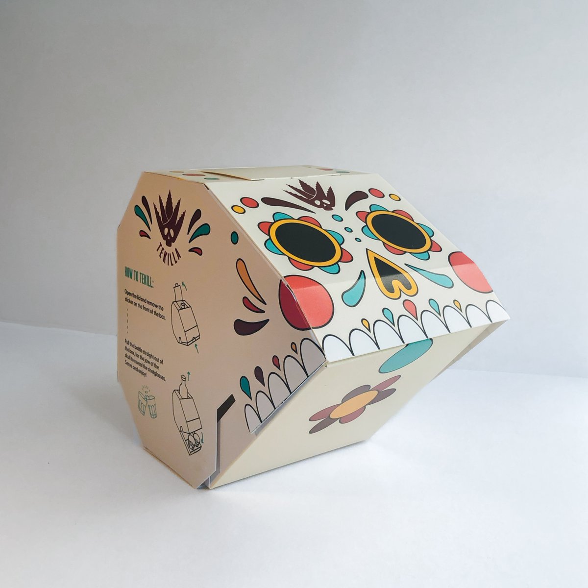 konicaminoltaqz's tweet image. Упаковка по вторникам: свежее прочтение
В конкурсе Pro Carton Young Designers Award 2023 победила упаковка Оскара Миеля для текилы Día de Muertos. Свежо, не правда ли?
#упаковкаповторникам #konicaminoltakz #procarton #картонная_упаковка