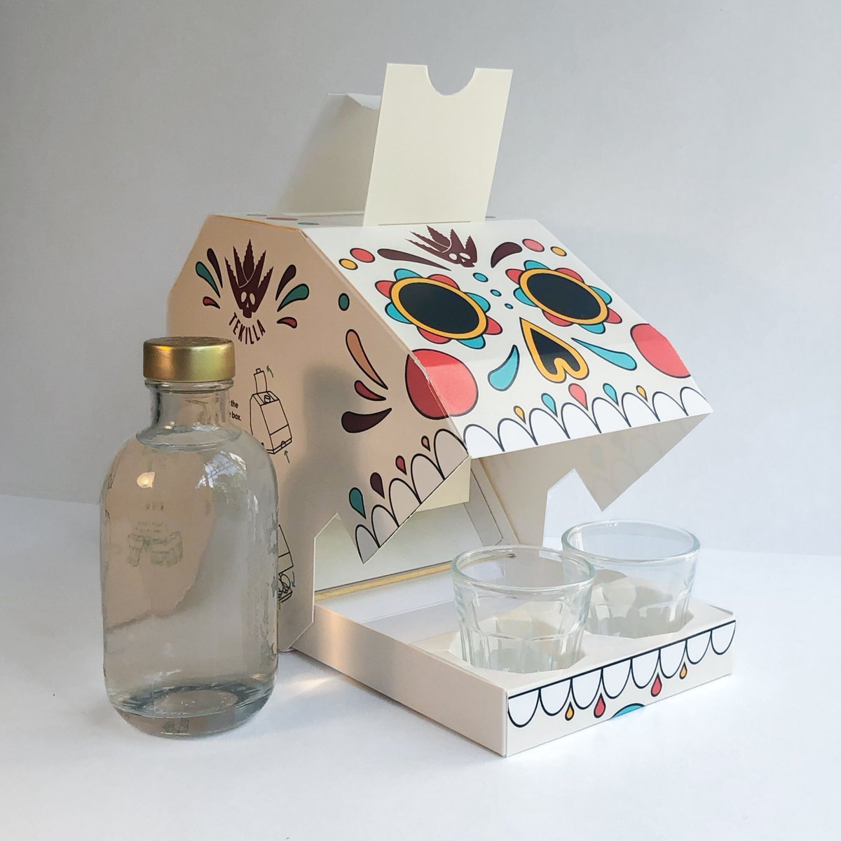 konicaminoltaqz's tweet image. Упаковка по вторникам: свежее прочтение
В конкурсе Pro Carton Young Designers Award 2023 победила упаковка Оскара Миеля для текилы Día de Muertos. Свежо, не правда ли?
#упаковкаповторникам #konicaminoltakz #procarton #картонная_упаковка