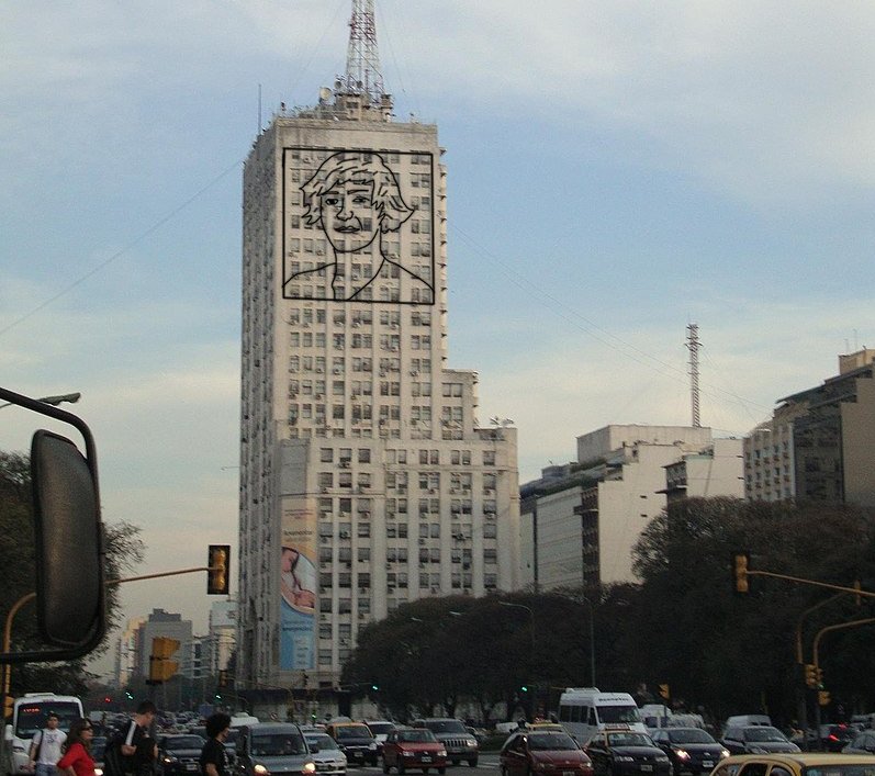 InfoRealHAGOV's tweet photo. 🚨 ATENCIÓN 🚨
Reemplazarán el homenaje a Evita del Ministerio de Obras Públicas por uno de Iñaki Gutiérrez https://t.co/5ehE3daHWP