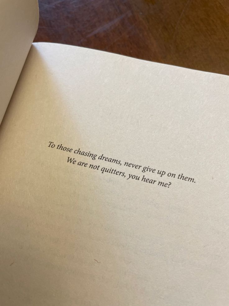 mrlncaio's tweet photo. Don't give up! Give your best every time. I wanna see you win.  😉

#books #nevergiveup #focus #keepbelieving https://t.co/bbqT0XYuah