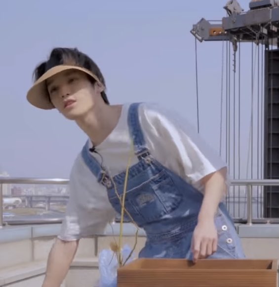 yutaemak's tweet photo. WTS LFB TAEYONG DOLL PH NCT
Doll name: GreyYong
750php (bought for 900) 
- with clothes and hat (no shoes) 

loc:qc/taft
mop:gcash https://t.co/cRJ6k6Mi3f
