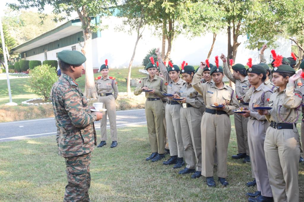 NCCDteJKL's tweet photo. Thrilled to witness the transformative experience at #ArmyAttachment Camps at Akhnoor &amp; Udhampur, where 120 Girl&amp; 24 Boy Cadets are immersed in 12 days of soldier life. Discipline instilled for a lifetime! 🌟👫👏 #NCC #DisciplineForLife @diprjk @OfficeOfLGJandK @NorthernComd_IA https://t.co/M3qYX2ovUD