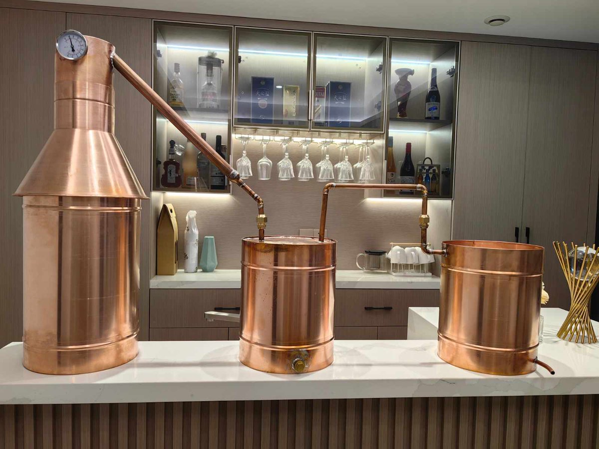 DistilleryNet's tweet image. Discover our exquisite collection of copper moonshine stills as you explore our sites. Crafted with precision, these exceptional stills are available for purchase.  #MoonshineStills #CopperStills thedistillerynetwork.com