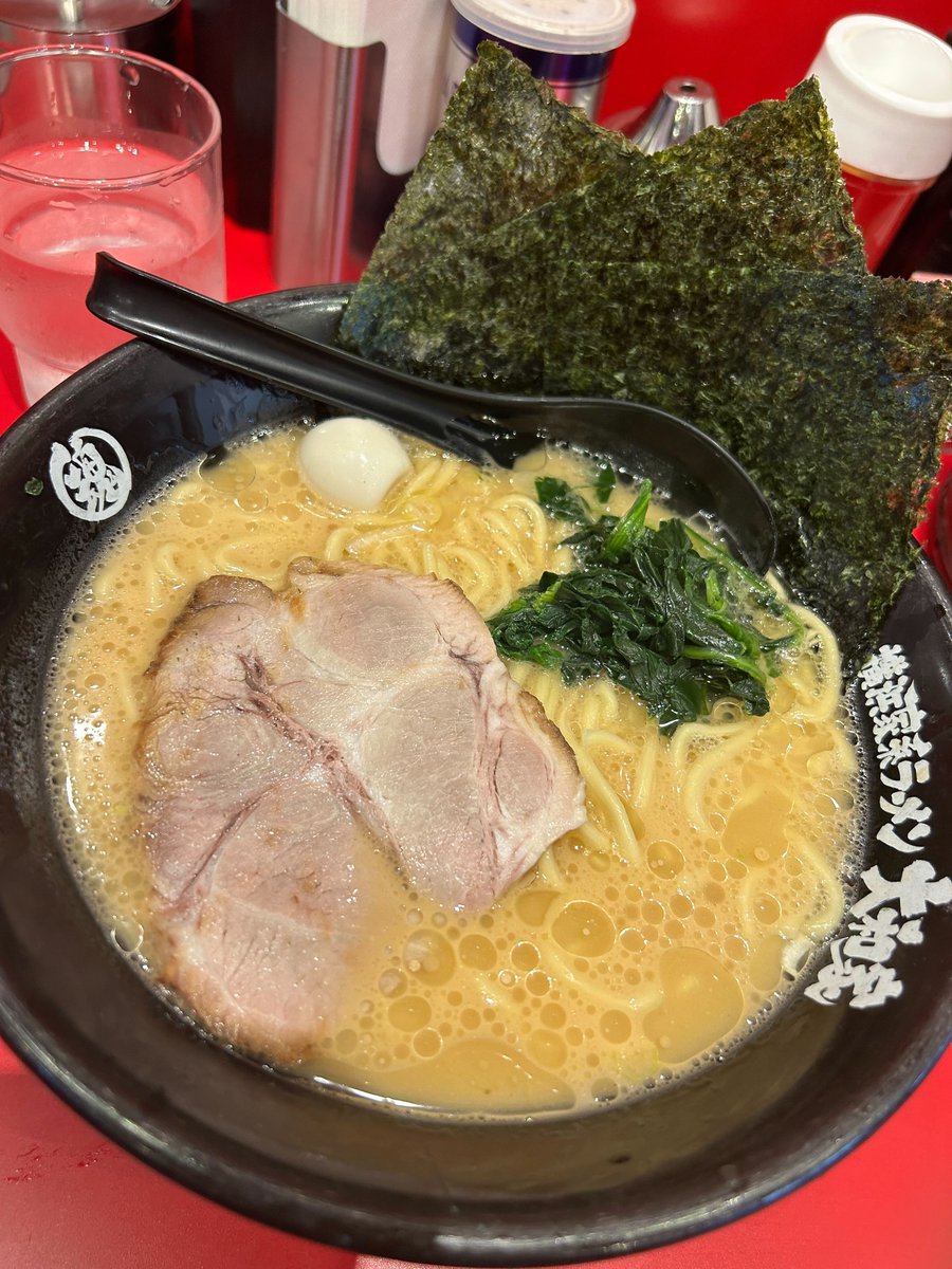 PJ_flatwave's tweet photo. 皆さんこんにちは！
今日のランチはラーメン🍜
熱々で最高です☺

今日はイーブイの日ですが皆さんはイーブイフレンズの中でどの子が好きですか？💛

今日のランチにぴったりの八王子の美味しい店はコチラから！↓
https://t.co/tGZUj4gCwH

#いいねした人全員フォローする 
#ラーメン好きと繋がりたい https://t.co/bj1f9xWeS7