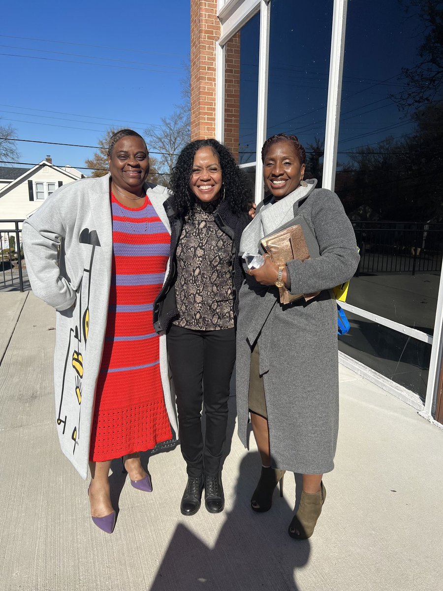 SharonBible_FC's tweet photo. We hope you’re headed into the week with all smiles….and remember, the best is yet to come! 

#SBFCWorship #Hospitality #PassionForChrist #Fellowship #Community #SBFCWelcome https://t.co/YbNZ1SHjLt