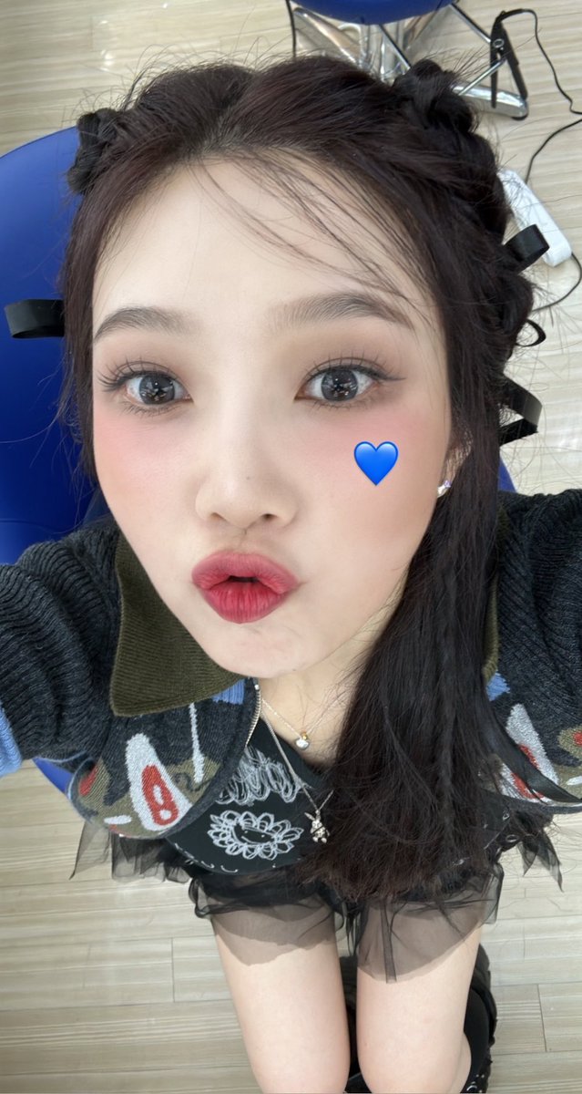 0xjoyRV's tweet photo. Joy’s citi trader friend messaged her to ask whether bitcoin is a good buy here

she’s been asking him to buy since January

probably meaningless signal, but you can make what you want of it https://t.co/CCubOsLrsT