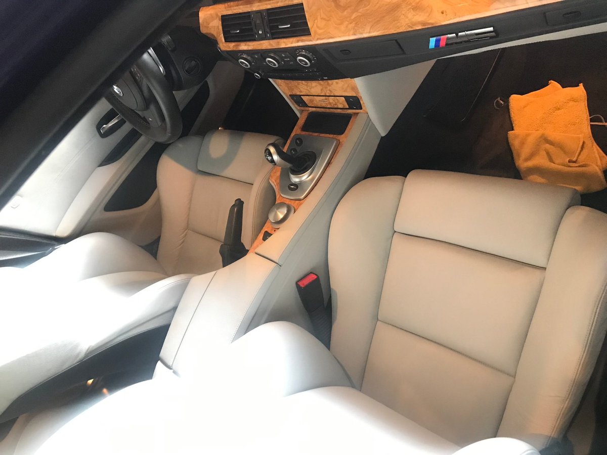 ICE_masa's tweet photo. BMW E60 M5
中古車欲しい人いないですか？
2007年式
走行距離26000km

ホイールは純正に戻します。

カークラブメンバーの車両です。

価格はDMして下さい。
めちゃくちゃ綺麗です。 https://t.co/riJQMa4ed6