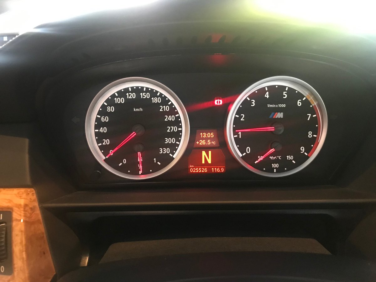 ICE_masa's tweet photo. BMW E60 M5
中古車欲しい人いないですか？
2007年式
走行距離26000km

ホイールは純正に戻します。

カークラブメンバーの車両です。

価格はDMして下さい。
めちゃくちゃ綺麗です。 https://t.co/riJQMa4ed6
