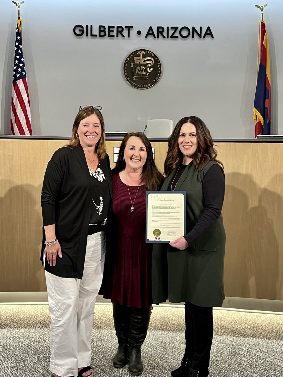 GilbertAZMayor's tweet photo. #SmallBusinessSaturday is coming up on November 25th! 

68¢ of every dollar spent at a small business stays within the community. I encourage residents to support our small businesses. #shopsmall #shoplocal

Proclamation was presented to the Gilbert Chamber! 

#ConnectingGilbert https://t.co/GDaK5kVsWo