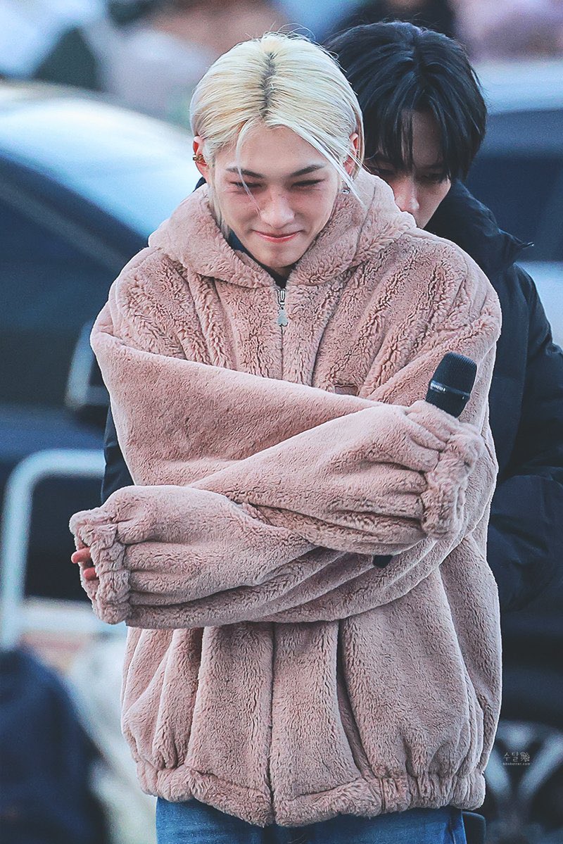 AQO STUDIO SPACE - AQO BEAR FUR JACKET BEIGE🧥 Pre-Order | KST Nov