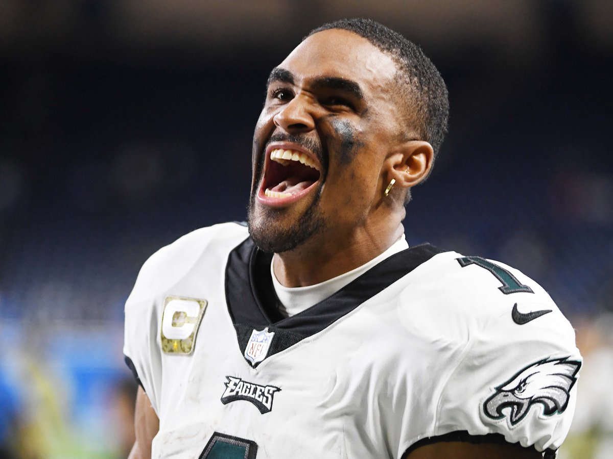 barstoolsports's tweet photo. The Philadelphia Eagles Go Into Kansas City And Someway, Somehow Beat The Chiefs 21-17 https://t.co/cEwQkzuKfW https://t.co/e0b4cvDQV2