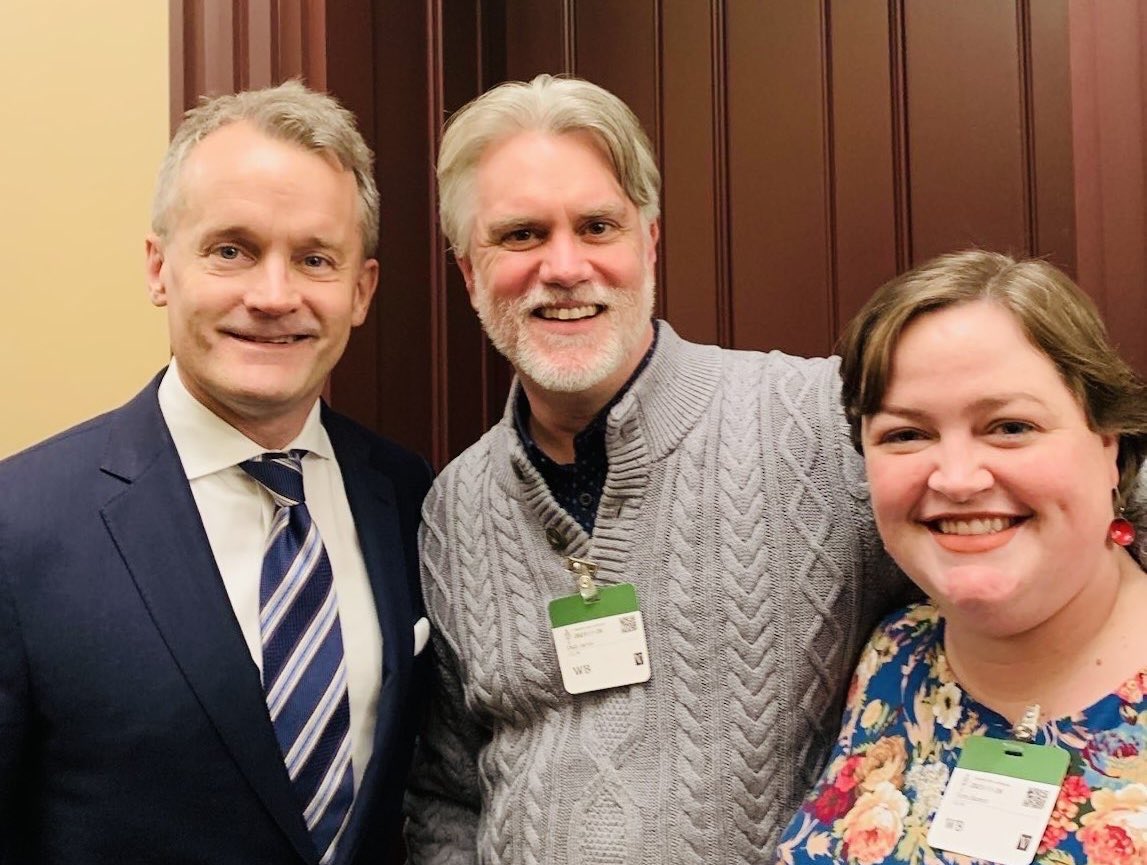 SeamusORegan's tweet photo. Bumping into @DaleJarvis and @TerraMBarrett outside the House of Commons - in town to accept Heritage NL’s Governor General’s Award - just made my day. https://t.co/AjwADzUH4K