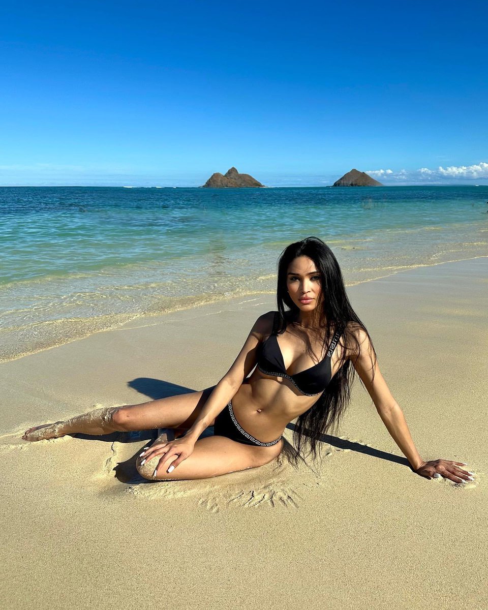 Pulchritudinous tweet media