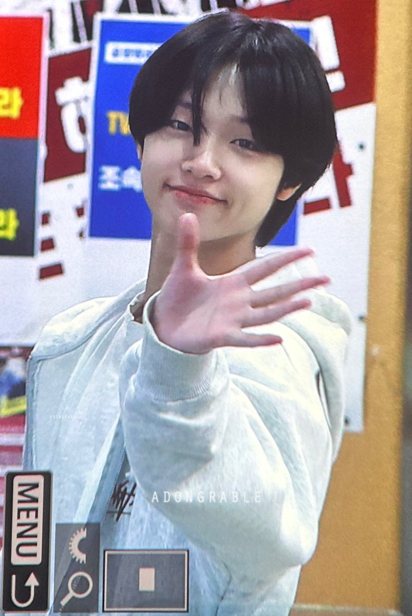 Adongrablesdp's tweet photo. 231121

👋🏻

#빛나의_우리_동표이 
#미래소년 #손동표 #동표 #dongpyo #SONDONGPYO https://t.co/vvTrWX98jt