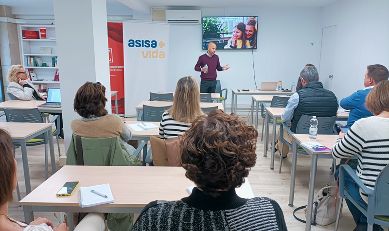 Flor_Cid's tweet photo. Fernando Manjón (ASISA VIDA): “La prima del seguro de Vida es fundamental, pero importa el valor diferencial que da la mediación” @mednavarra @AsisaSalud #AsisaVida #formación #SectorAsegurador https://t.co/i1VoUKxgpH https://t.co/bBWpsxDIfh