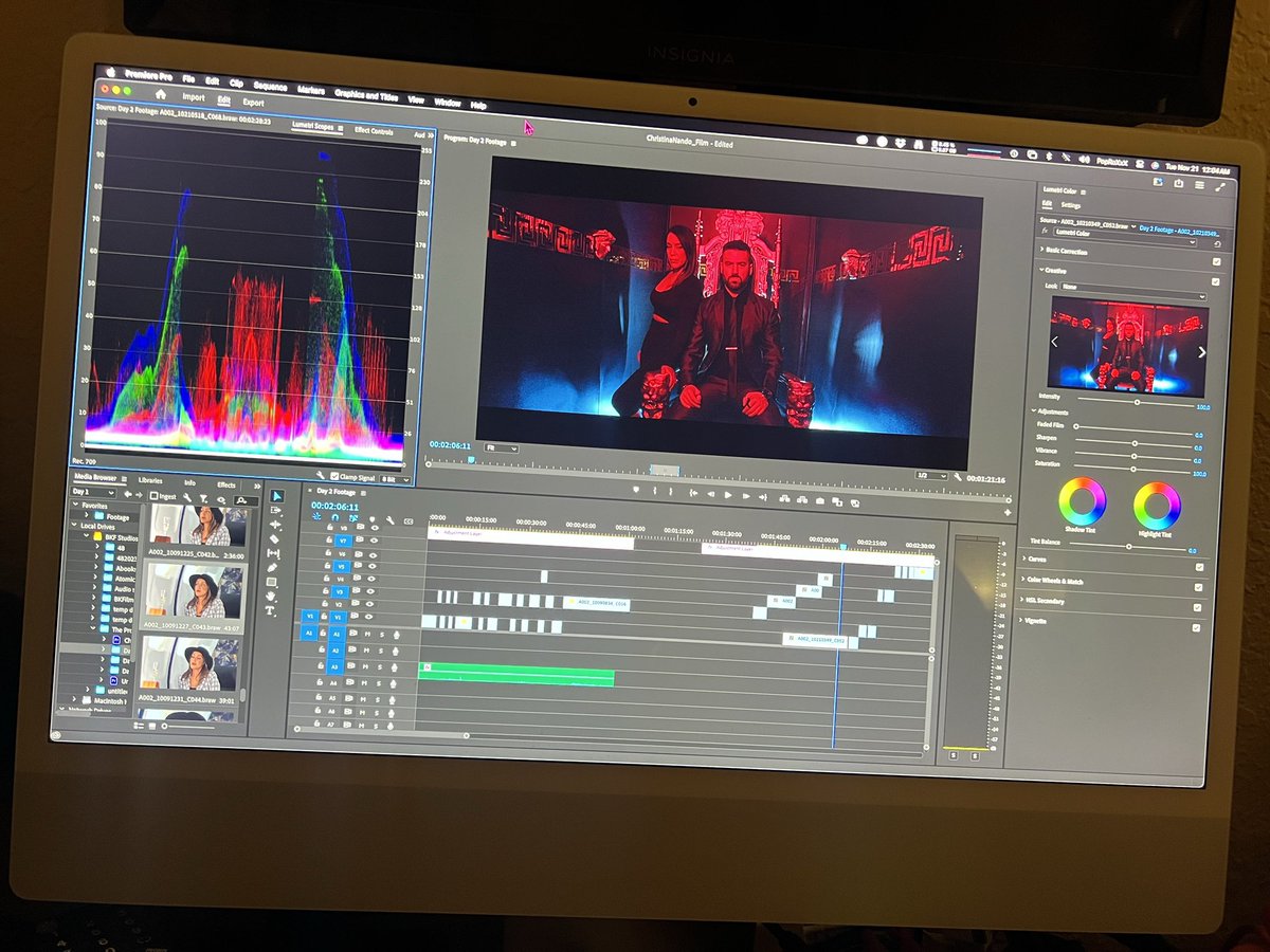 XtinaLynnC's tweet photo. It’s going to be a long night…..Also, I’m trying to keep up with ALL of my socials. I think this is the most anyone has seen me on X…will this streak last? Not sure. 
🙈🙈😂 https://t.co/fX5xtzCBo5