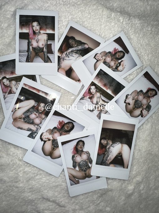 Signing and sending these out! If you want your own you can find them here on my Etsy https://t.co/GtYfHhPHQc Thank