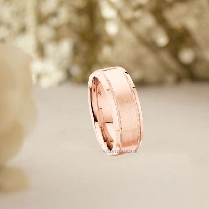 valentinebirds_'s tweet image. 18k Rose Gold Solid Beveled Edge Milgrain Newly Engaged Gift | Comfort Fit Band For Her And Him | Matching Band For Couples
RS: $140.80

BUY LINK: etsy.com/listing/159266…

#MatchingBand #CustomFineJewelry  #Jewellery #GiftforFather #SummerJewelry  @ValentineBirds_ #foreignFashion