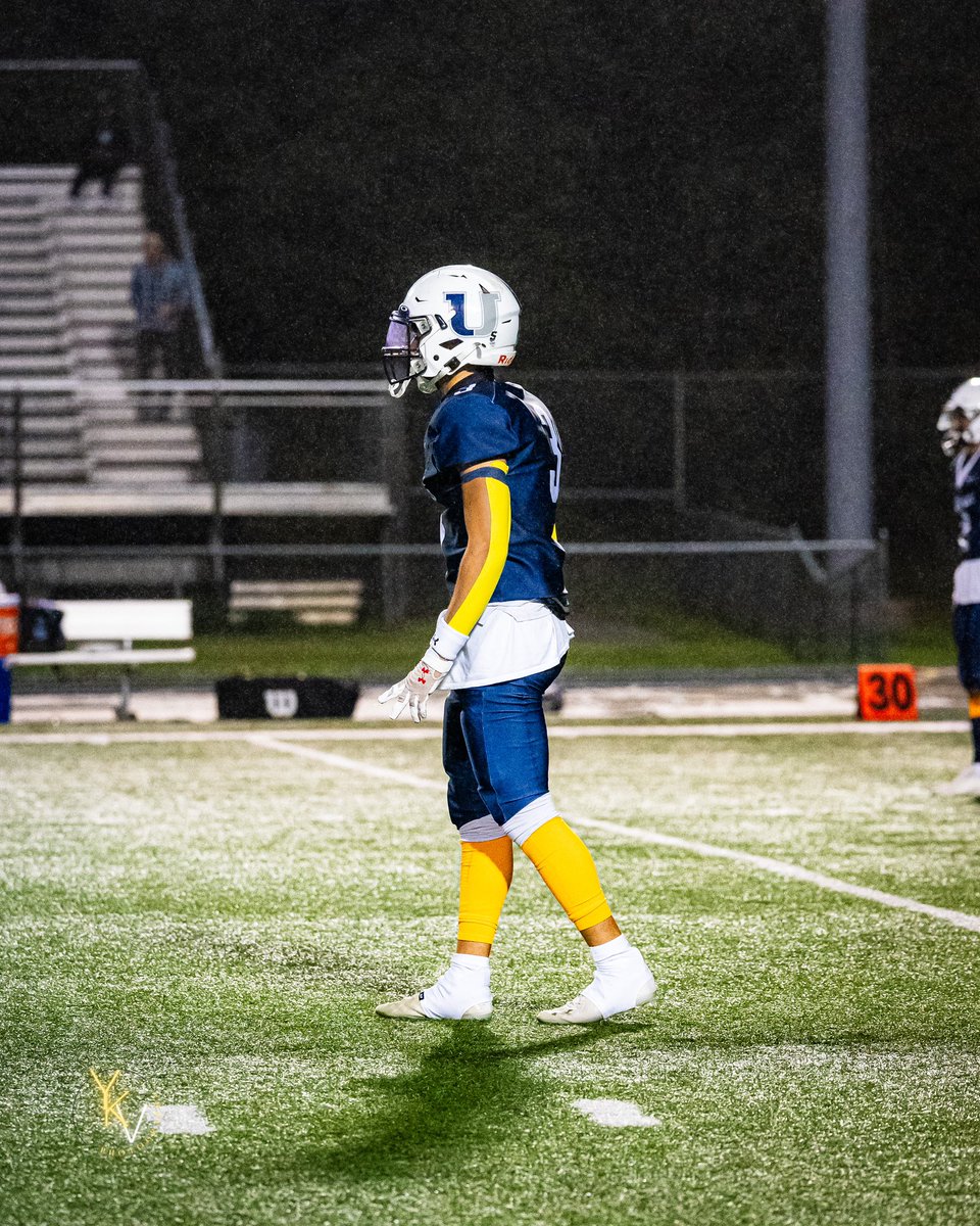 Thank you Urbana Football for the best memories I can ask for. Thank you to all the coaches and trainers that helped me along the way!

Full Senior Year Highlights👇
43 Total Tackles
9 Pass break-ups
2 Interceptions 
3 TFLS

hudl.com/v/2MQkys
<a href="/GFraz410/">Gregg Frazier</a> <a href="/TheDean_8/">Dean Swink</a> <a href="/damehova9/">Damon Simmons</a>