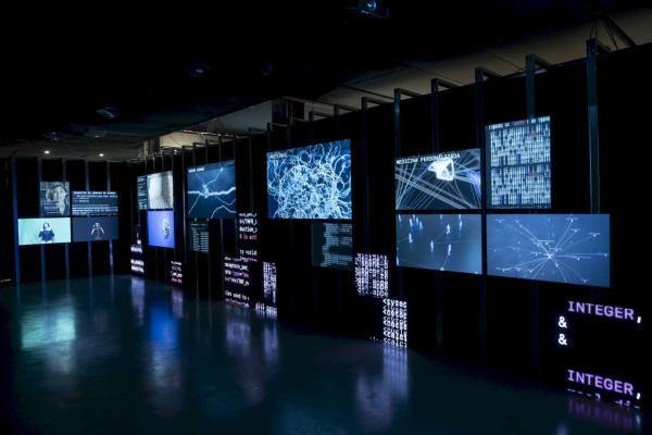 🗣 𝐂𝐨𝐝𝐞 &amp; 𝐀𝐥𝐠𝐨𝐫𝐢𝐭𝐡𝐦𝐬
⏰ 𝟏𝟖/𝟎𝟐/𝟐𝟎𝟐𝟒

In an increasingly parameterised world, where algorithms make decisions in countless aspects of our lives such as work, leisure, or health, the exhibition “Codes &amp; Algorithms. 

Find out more: cultureagora.com/en/activities/…