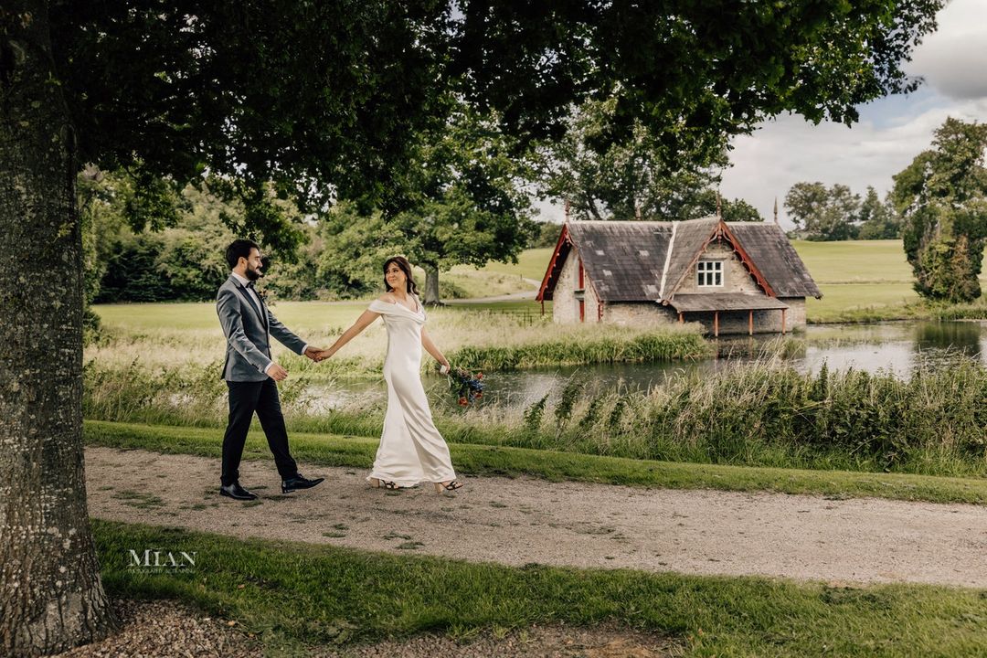 Step into picture-perfect moments by The Boat House ❤️ 📷 | @mianphotography.training
