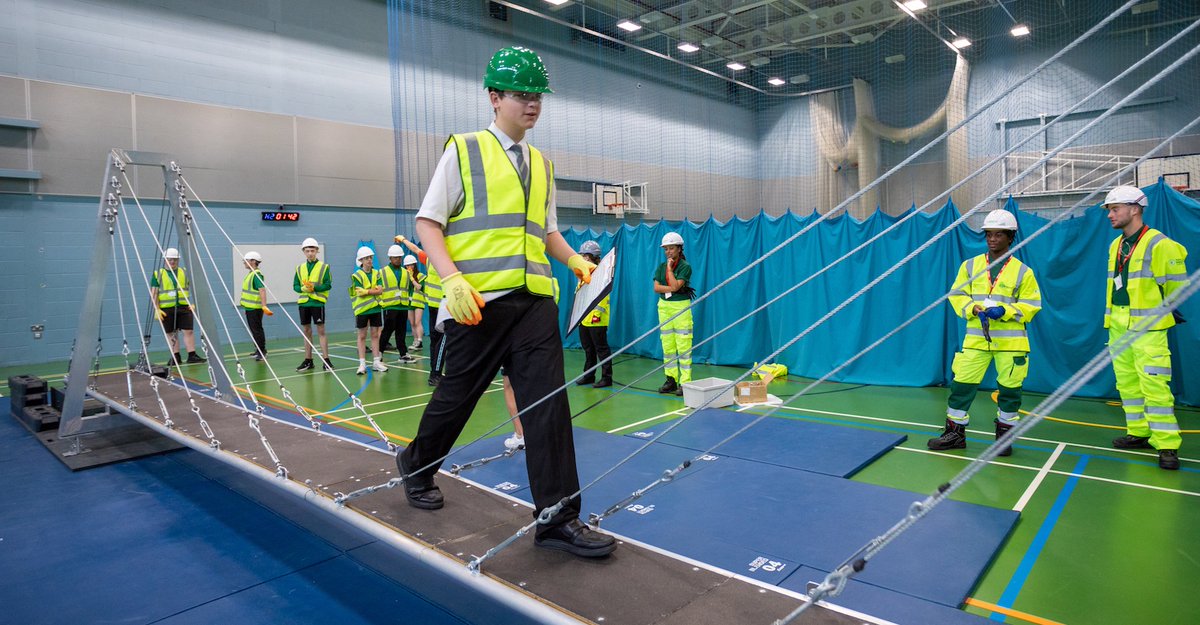 Rochester Bridge tweet media