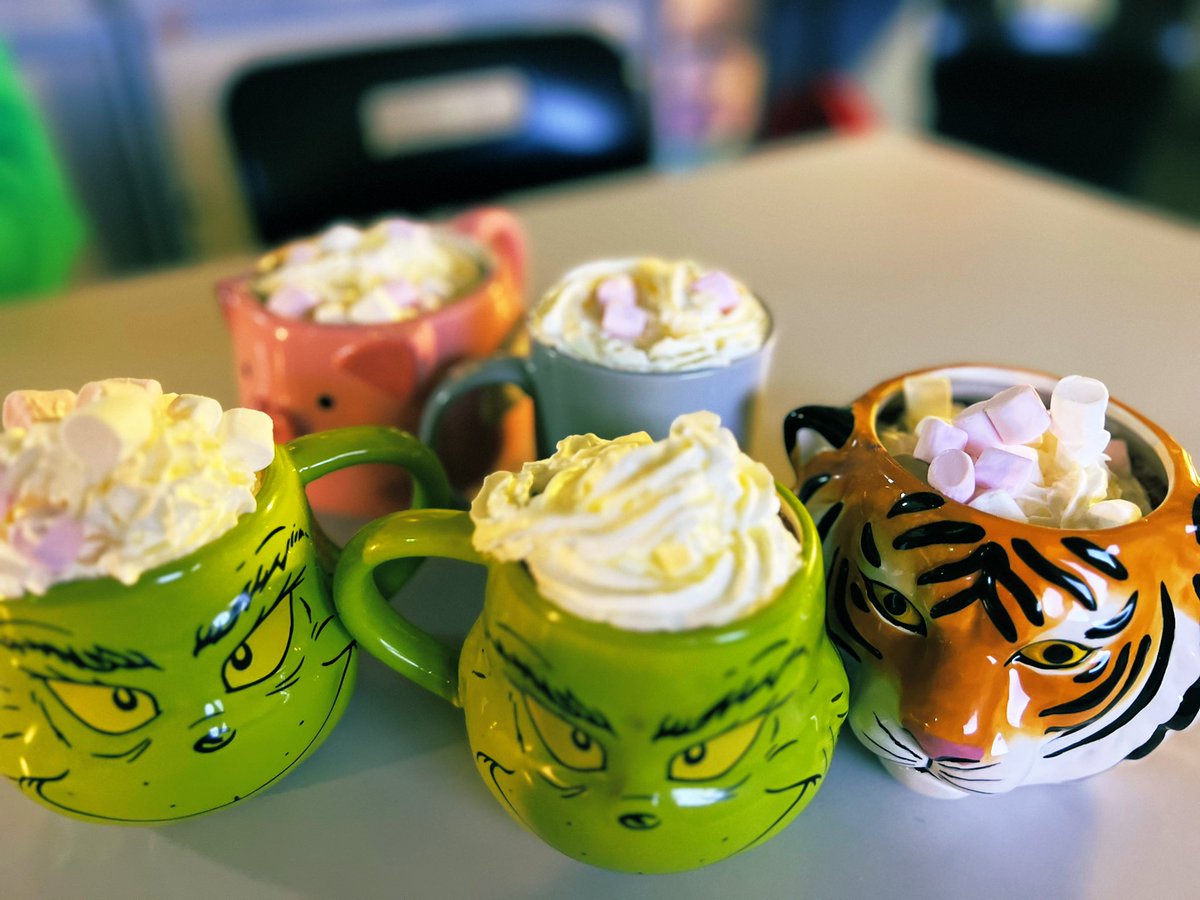 Miss Smith tweet media