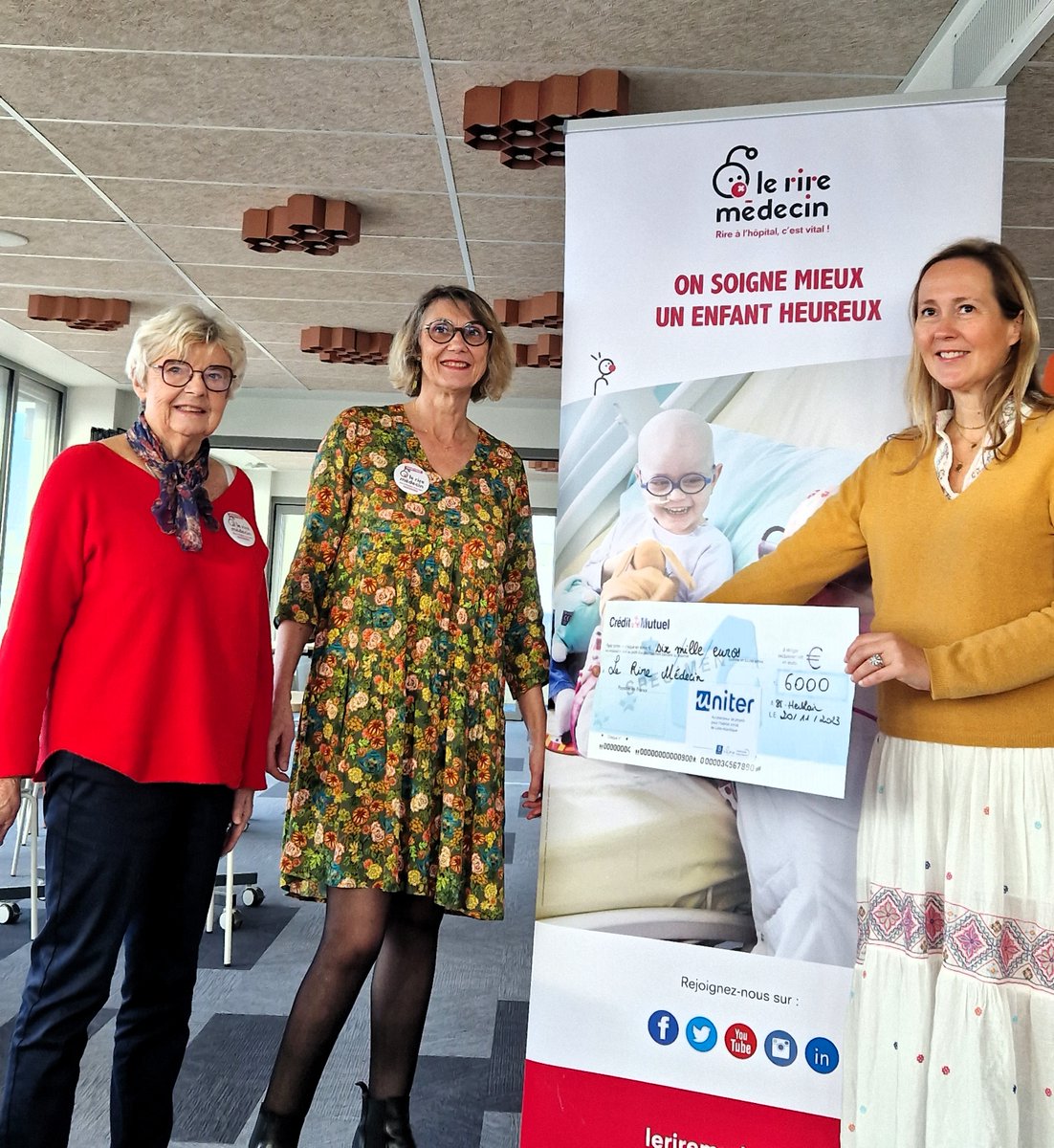 uniter_44's tweet photo. En juin, 239 collaborateurs d'Uniter ont récoltés 6000€ pour @Riremedecin🎭🤝
Hier, pour la Journée Internationale des Droits de l’Enfant, la remise de chèque a été un moment chaleureux d’échanges et de remerciements.
Bravo à toutes les équipes pour cette réussite collective🙌 https://t.co/Mt4IHn5qZN
