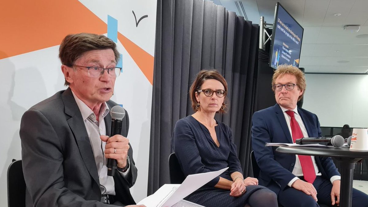 Très fier d'avoir pu animer le 11° Ethics &amp; Compliance Day du Groupe <a href="/orange/">Orange</a> avec 4 tables rondes: #AI; <a href="/AdleRoxane/">Roxane ADLE AIGUIER</a>, C.Lequesne &amp; <a href="/levugaelle/">Gaelle Le Vu</a>. Les partenariats; <a href="/IohannLe/">Iohann le frapper</a> &amp; @anne_Imb. La charte; S.Scouppe, J.Champeaux &amp; <a href="/PABadoz/">Pierre-Antoine Badoz</a>. L'intégration;  A.Sal, P.Soyer &amp; D.Meyer #éthique