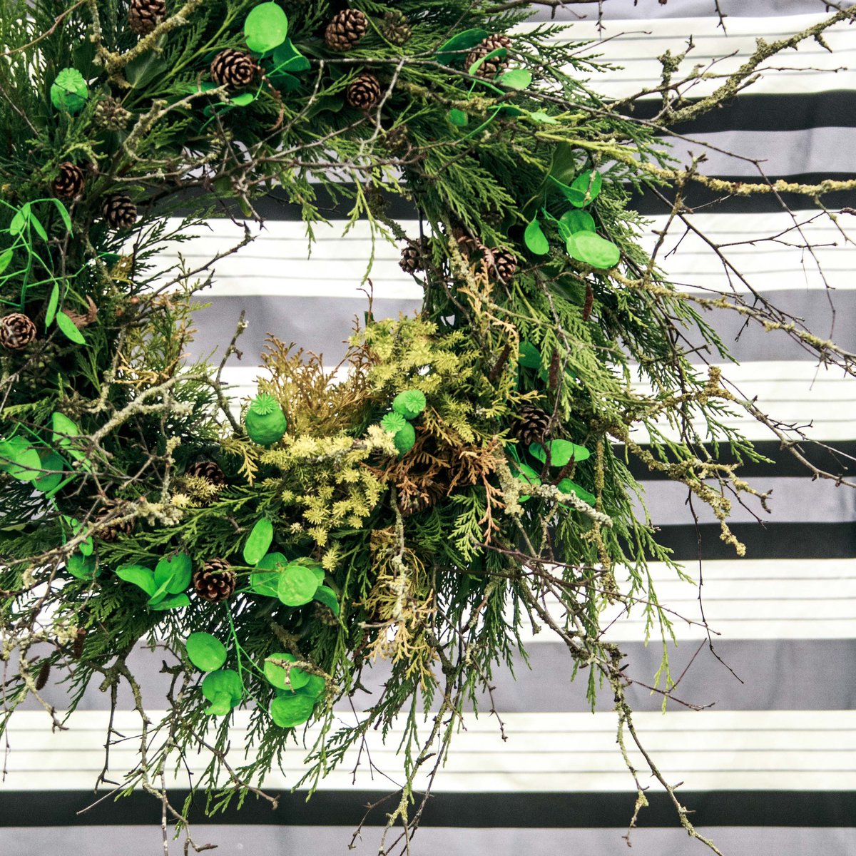 Join our wonderful resident florist Juliet Glaves for a Christmas Wreath making workshop at our Kings Road store. Juliet will guide you through the creative process of making your own unique wreath.

9th December 11am-1pm 
£85 

call 020 7893 7628 to reserve your place. 🎄