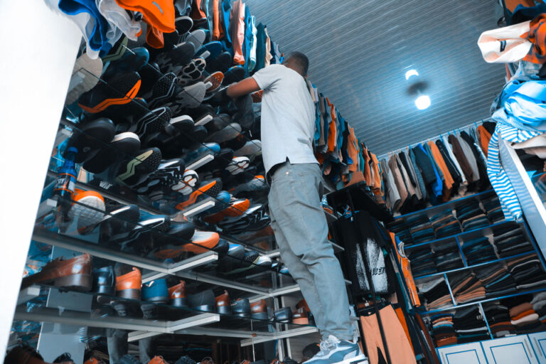 tesdealer's tweet photo. CITY SHOP(STYLE AND SHOES FOR MEN) BIRYOGO
IN STOCK

Location: Nyamirambo/biryogo

Contact:0788 950 892

Hahira aho abasirimu bahahira https://t.co/tmrO4ybRId