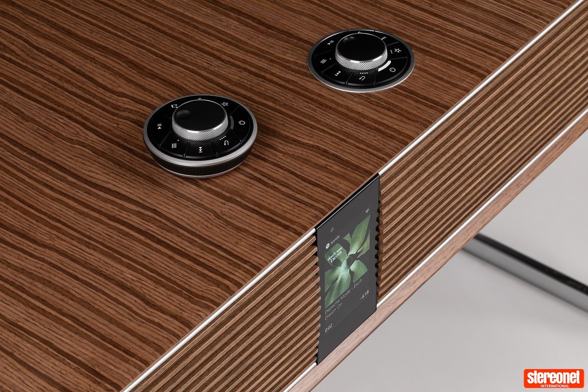 StereoNETUK's tweet photo. The R810 is @ruarkaudio's new hi-res radiogram 👉 https://t.co/PtHsBbu4Cl

#hifinews #retrochic #retrofi #stereonet #snuk #hifi #HiResAudio #streamingmusic https://t.co/aHTF4Nee6V