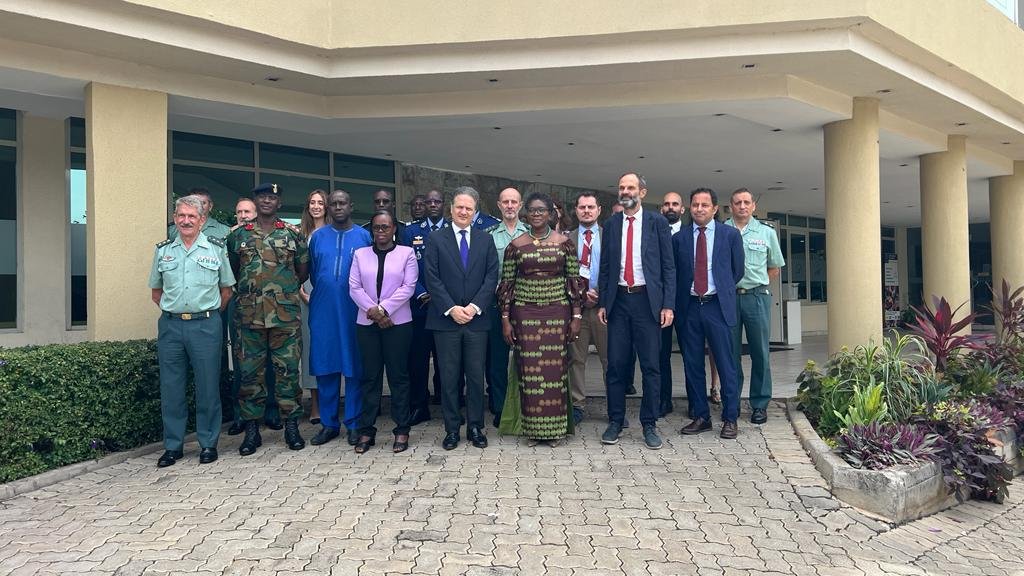 CTPublicSpaces's tweet photo. Big thank you from the @CTPublicSpaces team to all those who contributed to our 3rd International Seminar, held in #Accra 🇬🇭. We exchanged experiences for the protection of public spaces. @FIIAPP @EU_FPI @guardiacivil @EuropeInGhana @EmbEspGhana @GhPoliceService. #EUForeignPolicy https://t.co/vosZPlGaTP