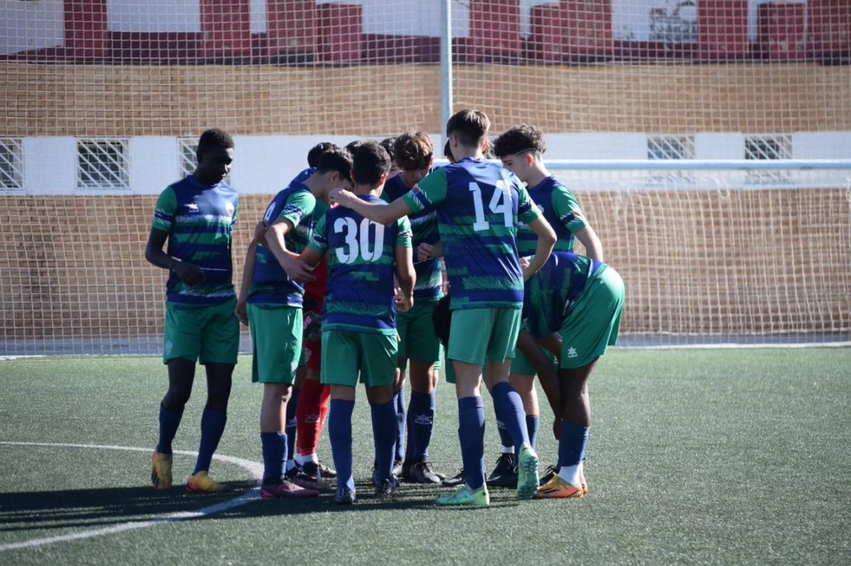 CDPABLOIGLESIAS's tweet photo. 📸 Imágenes del Juvenil C.
Eldense D 2️⃣-1️⃣ #cdpabloiglesias https://t.co/m0WENC5JuC