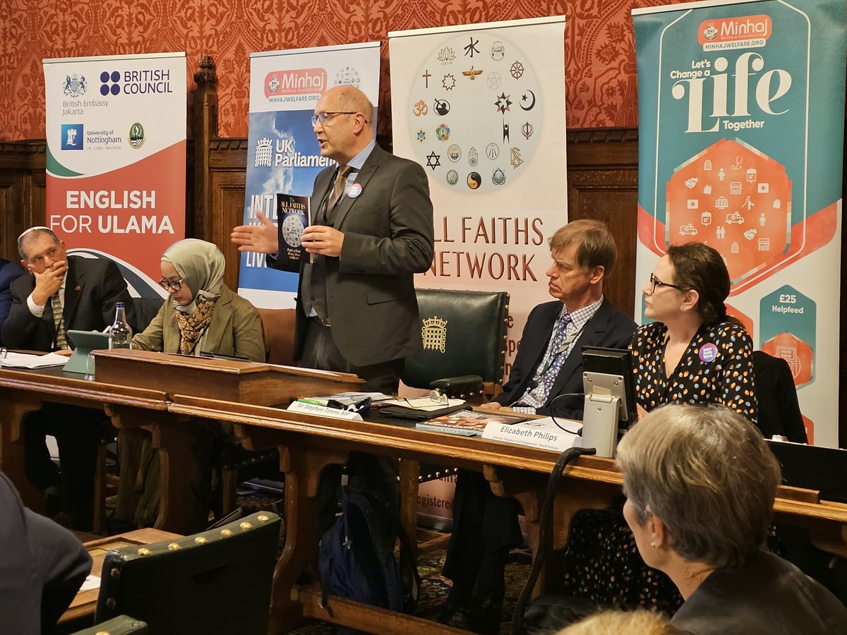 FaithsNetwork's tweet photo. Fantastic gathering at U.K. Parliament during Interfaith Week.  Organised by All Faiths Network &amp; Minhaj Welfare Foundation. "Interfaith Works" was a meeting of faiths &amp; cultures, showing how faiths can &amp; do work together. 
@minhajwelfare @LondonFaiths @ERosen62 @IFNetUK https://t.co/R10ZFRmbIr