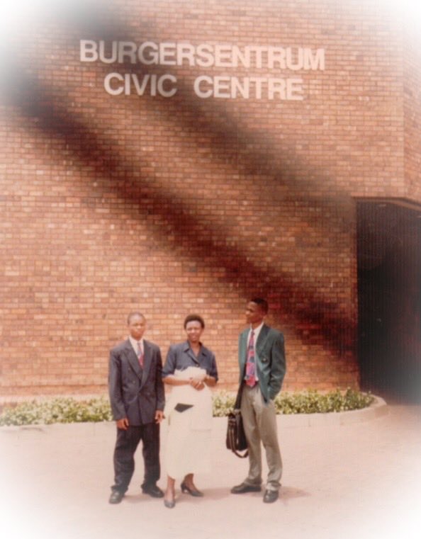 Thinkredible's tweet photo. Kempton Park Civic Center during the November 1997 graduation : me, dearest mum and Mohau Lungu… https://t.co/yxachJiJKl