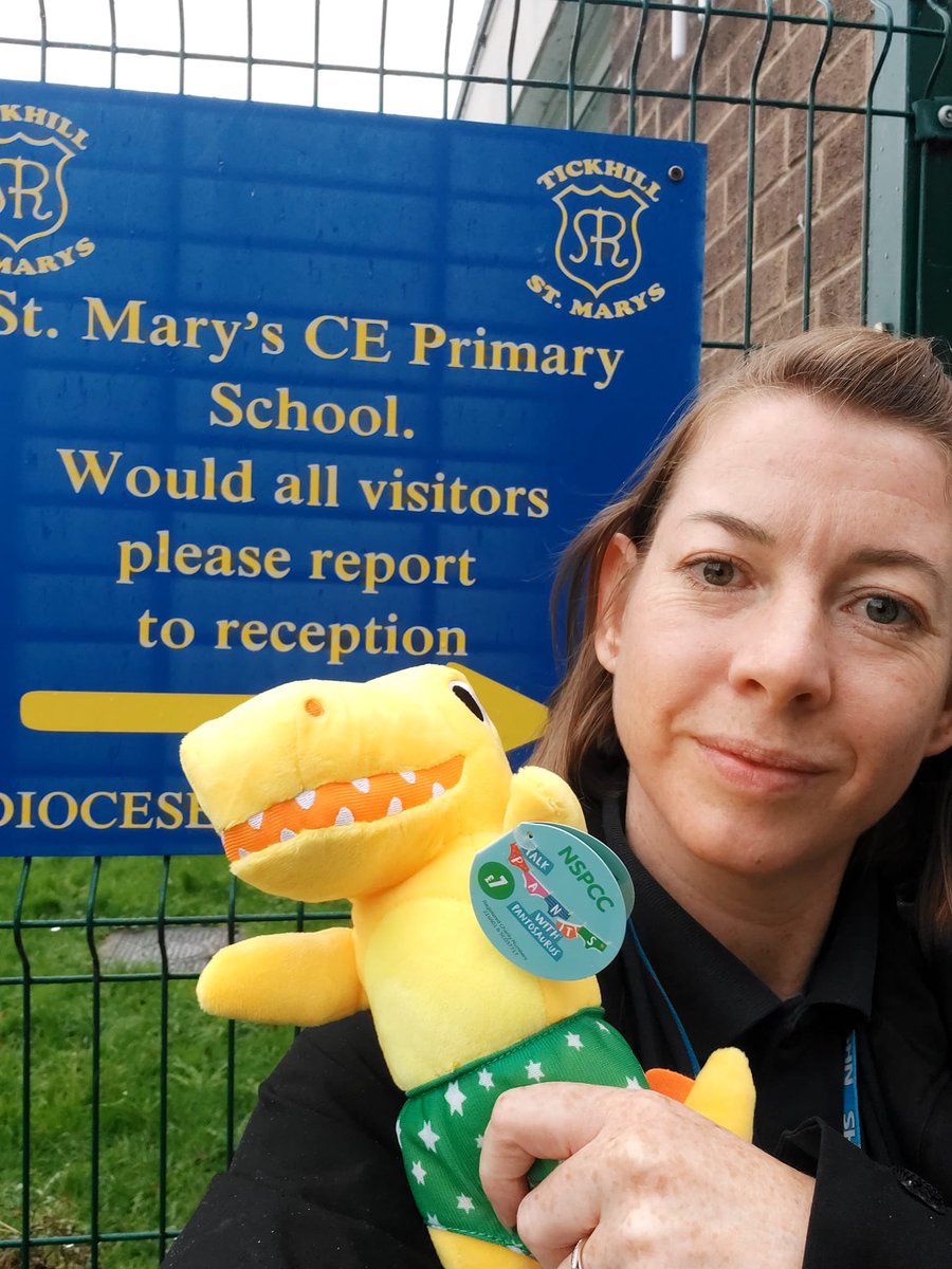 Doncaster_SN's tweet photo. There seems to be a theme trending this half term. Lots of Safe Touch sessions delivered in schools so far. Yet another resource that was designed and made right here in #doncaster by our wonderful SCPHN’s basing it on the the NSPCC pants rule.
#safetouch #pantsrule #pantosaurus https://t.co/CeMG8PrCuV