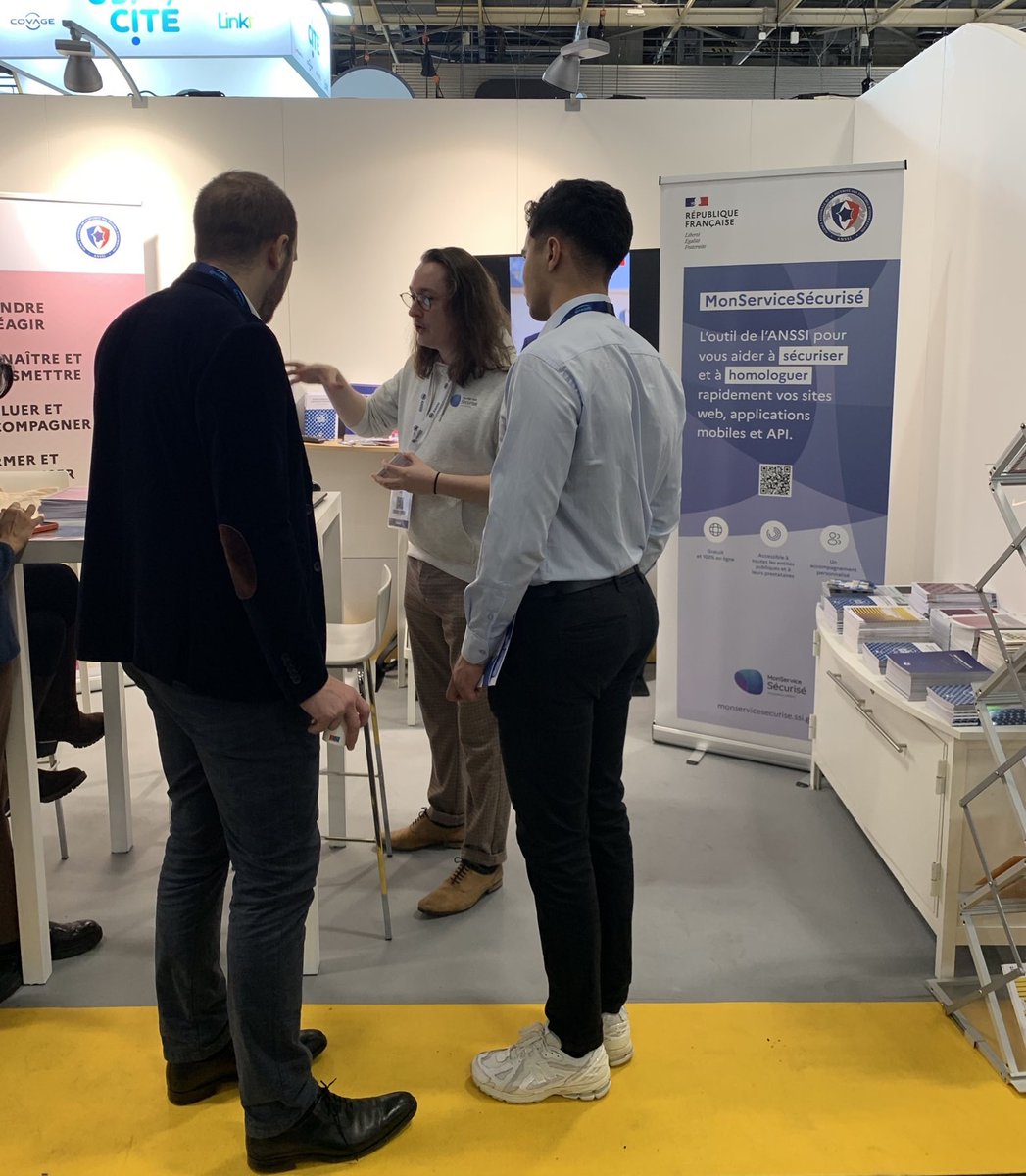📣 Le <a href="/salondesmaires/">Salon des Maires et des Collectivités</a> commence aujourd’hui !
Venez échanger avec nos délégués à la sécurité du numérique en région et les membres du Lab d’innovation de l’agence pour découvrir MonServiceSécurisé.
📍 Rendez-vous à Paris Expo Porte de Versailles sur le stand D82.