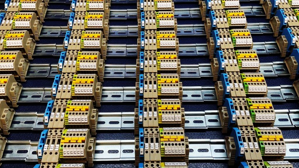 OEM Automatic LTD (@oem_automatic) on Twitter photo A CONTA-CLIP DIN rail assembly assembled by our Bespoke Solutions team.
We can offer options such as pre-cut din rails, custom-built cam switches, control station assembly, plotted terminal markers and more.
Email panel@oem.co.uk or browse the range: lnkd.in/dYThyNs A CONTA-CLIP DIN rail assembly assembled by our Bespoke Solutions team.
We can offer options such as pre-cut din rails, custom-built cam switches, control station assembly, plotted terminal markers and more.
Email panel@oem.co.uk or browse the range: lnkd.in/dYThyNs